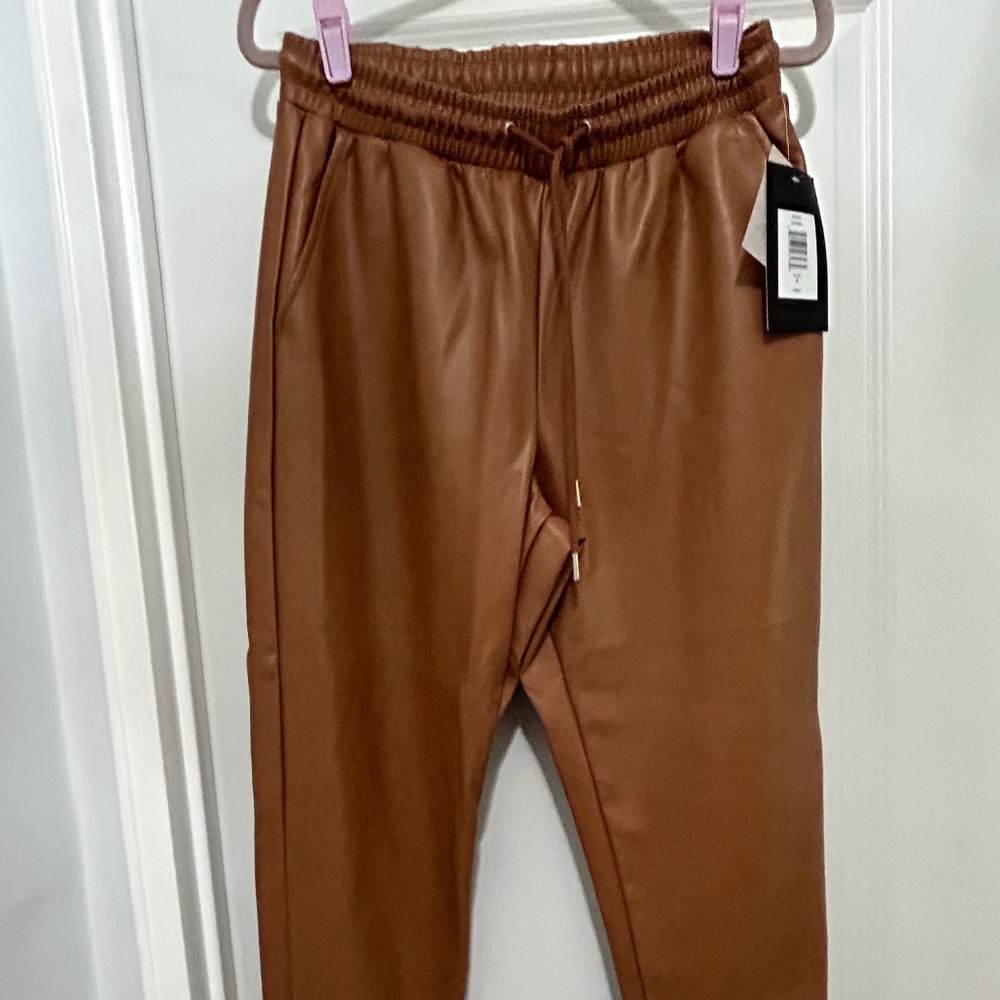Bagatelle Vegan Leather Caramel Joggers NWT Sz M Side pockets, Drawstring waist
